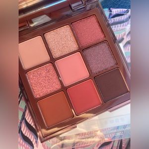 Huda Beauty Nude Rich